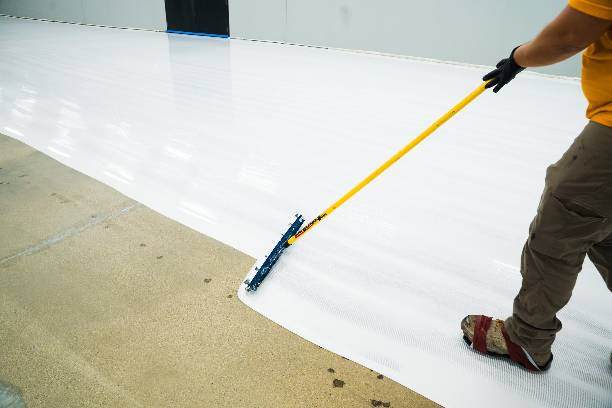 Seamless flooring