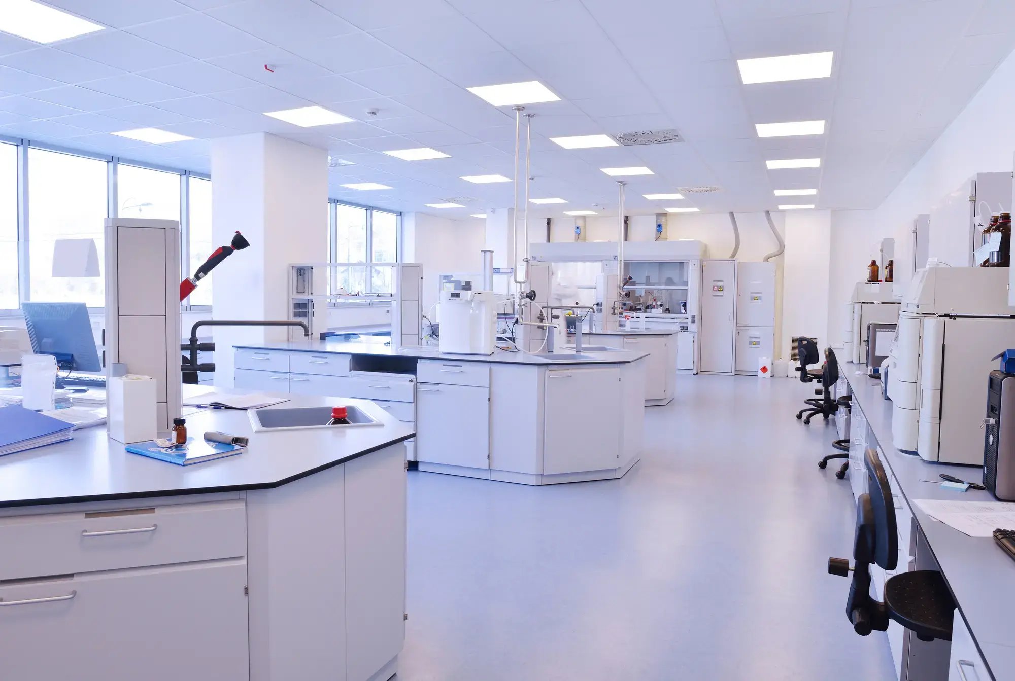 pharmacist lab with a grey coated cement floor