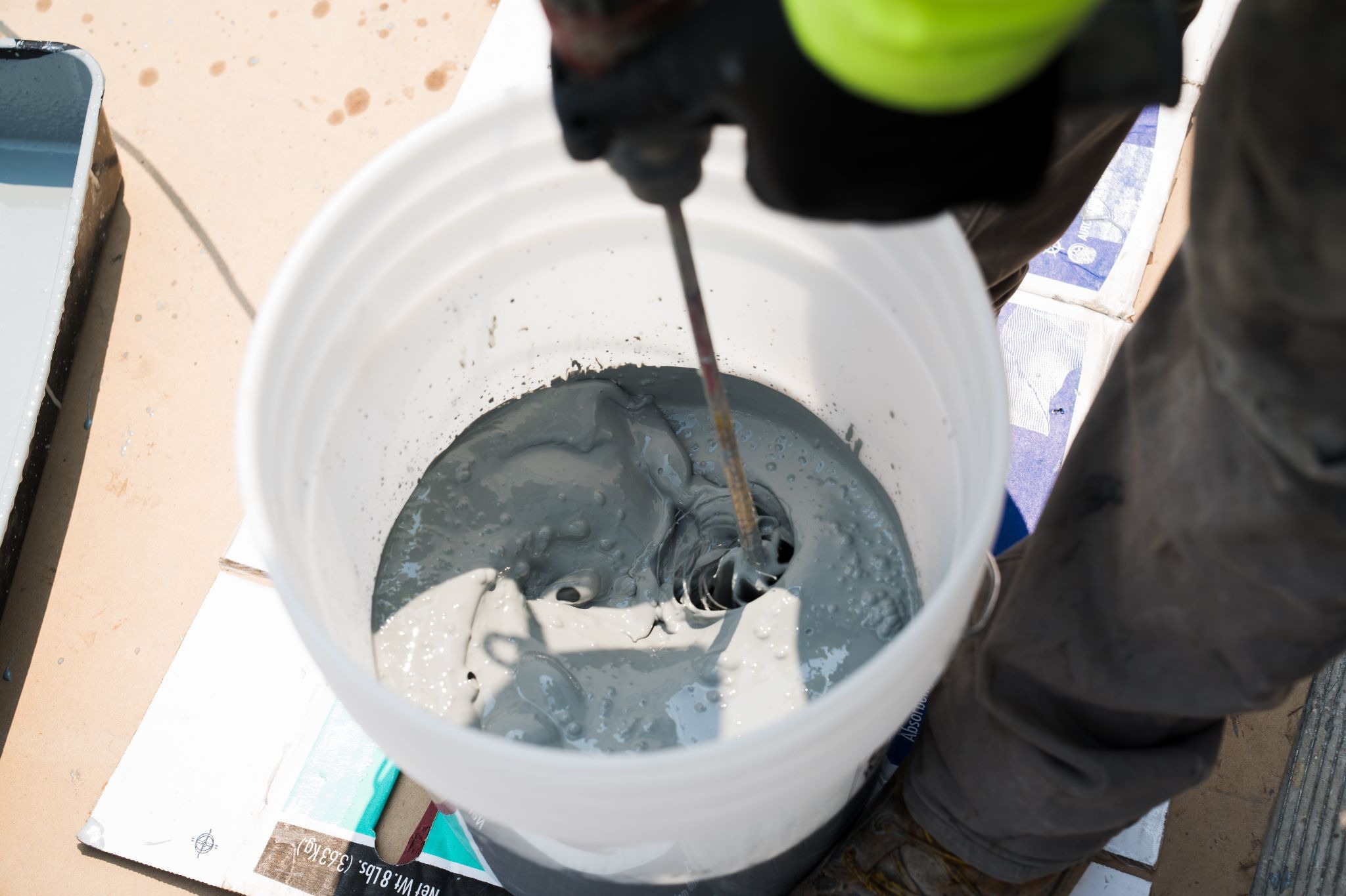 Mixing tool in use