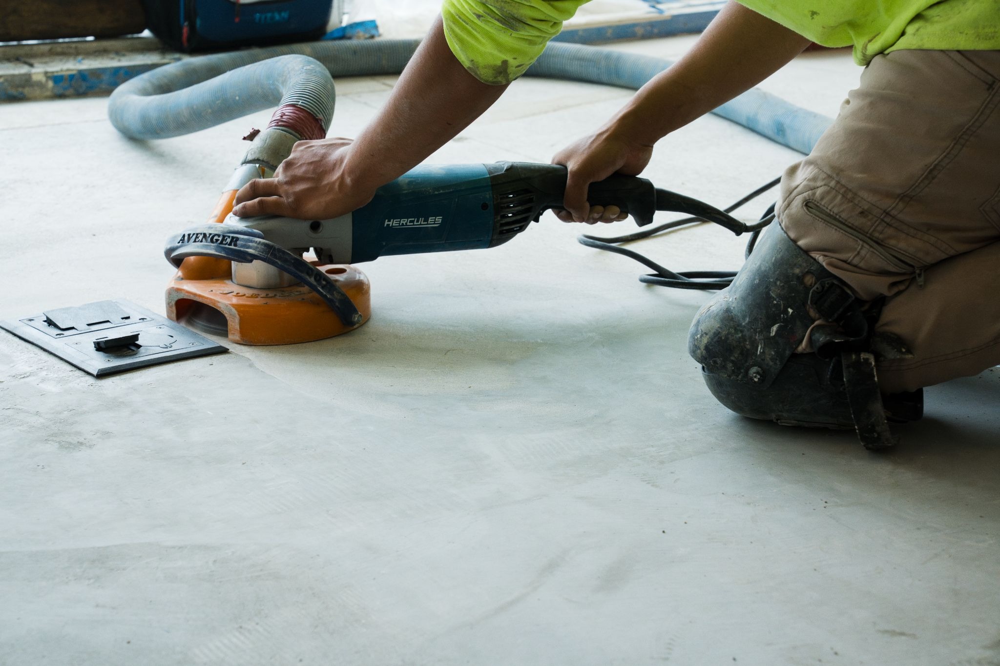 Using hand grinder