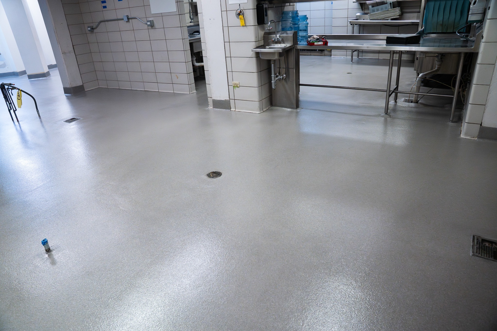 Quartz flooring