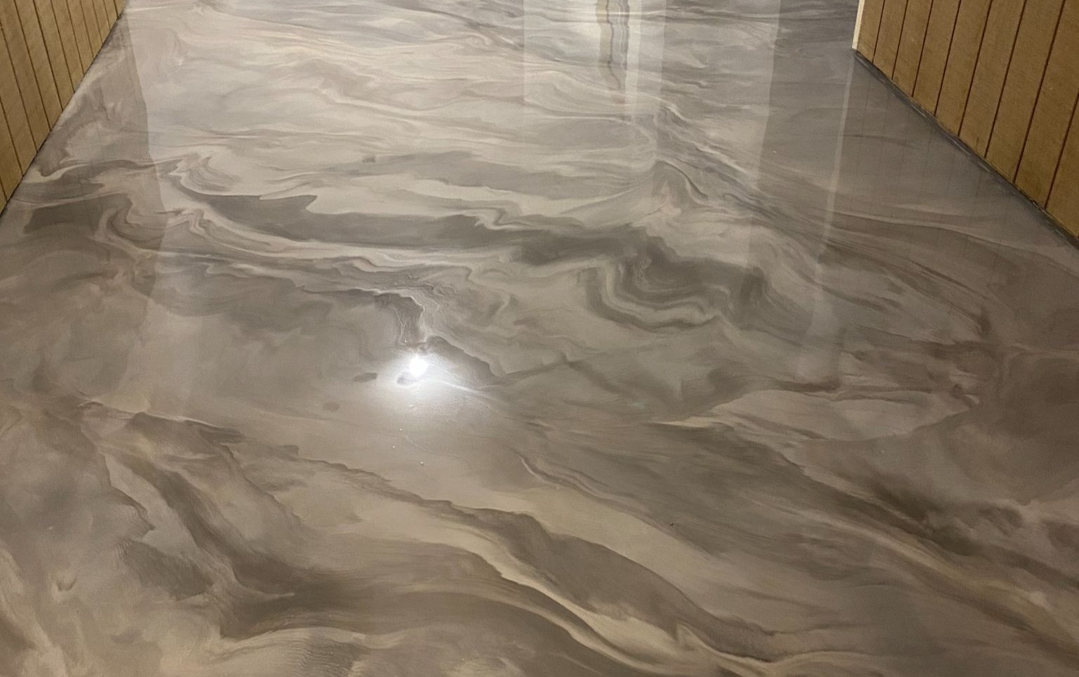 Metalic flooring